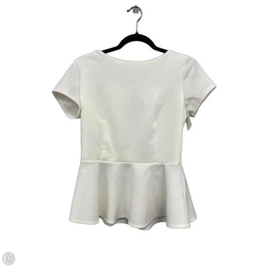Top Short Sleeve By Bisou Bisou In Cream, Size: M