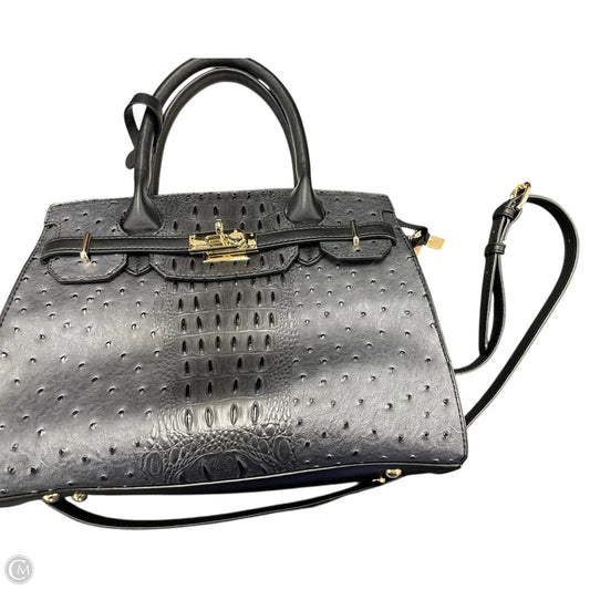 Crossbody By Clothes Mentor, Size: Medium