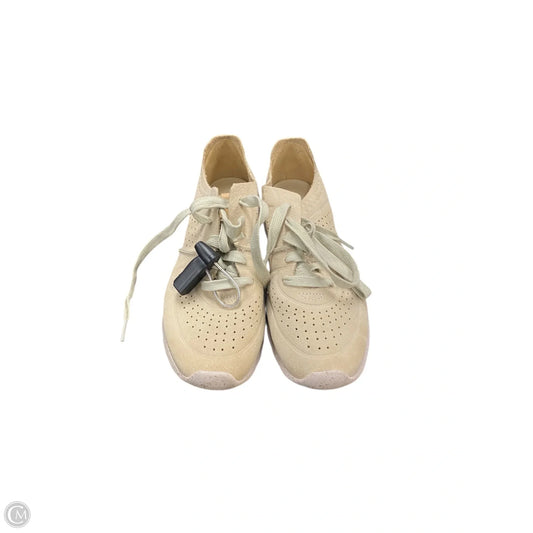 Shoes Designer By Ugg In Peach, Size: 6