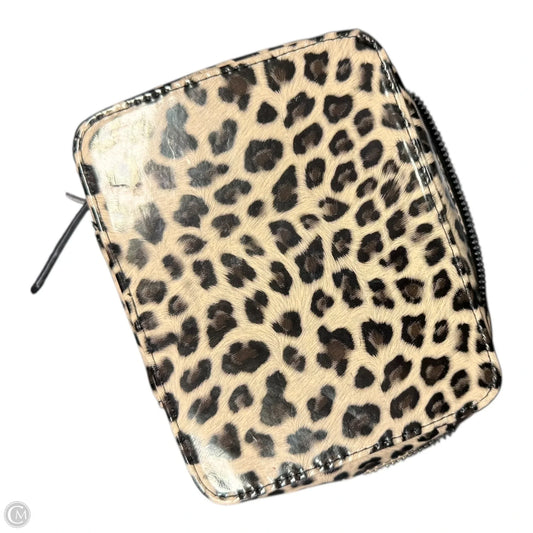 Jewelry Case By Clothes Mentor, Size: Medium