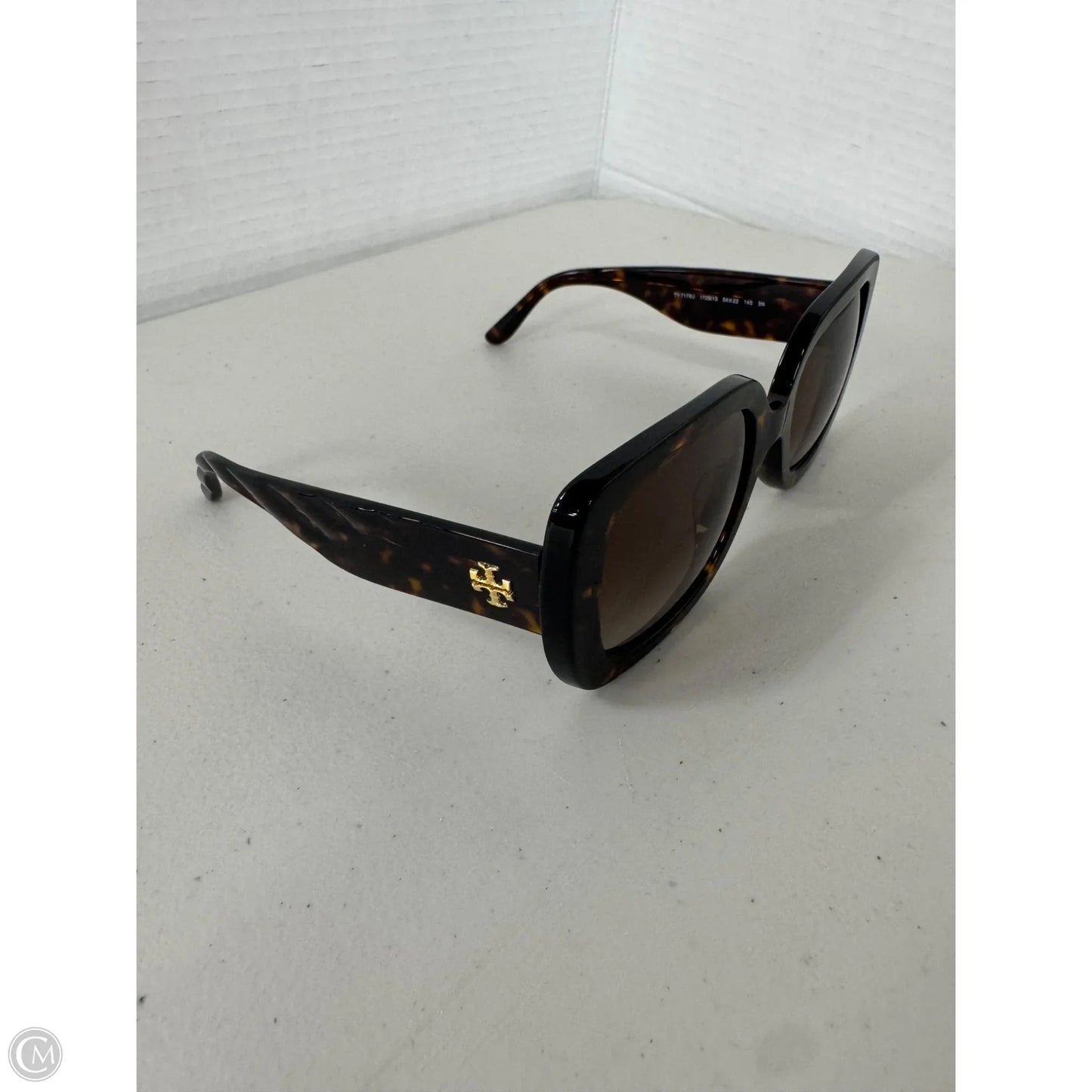 Sunglasses Designer By Tory Burch, Size: Medium