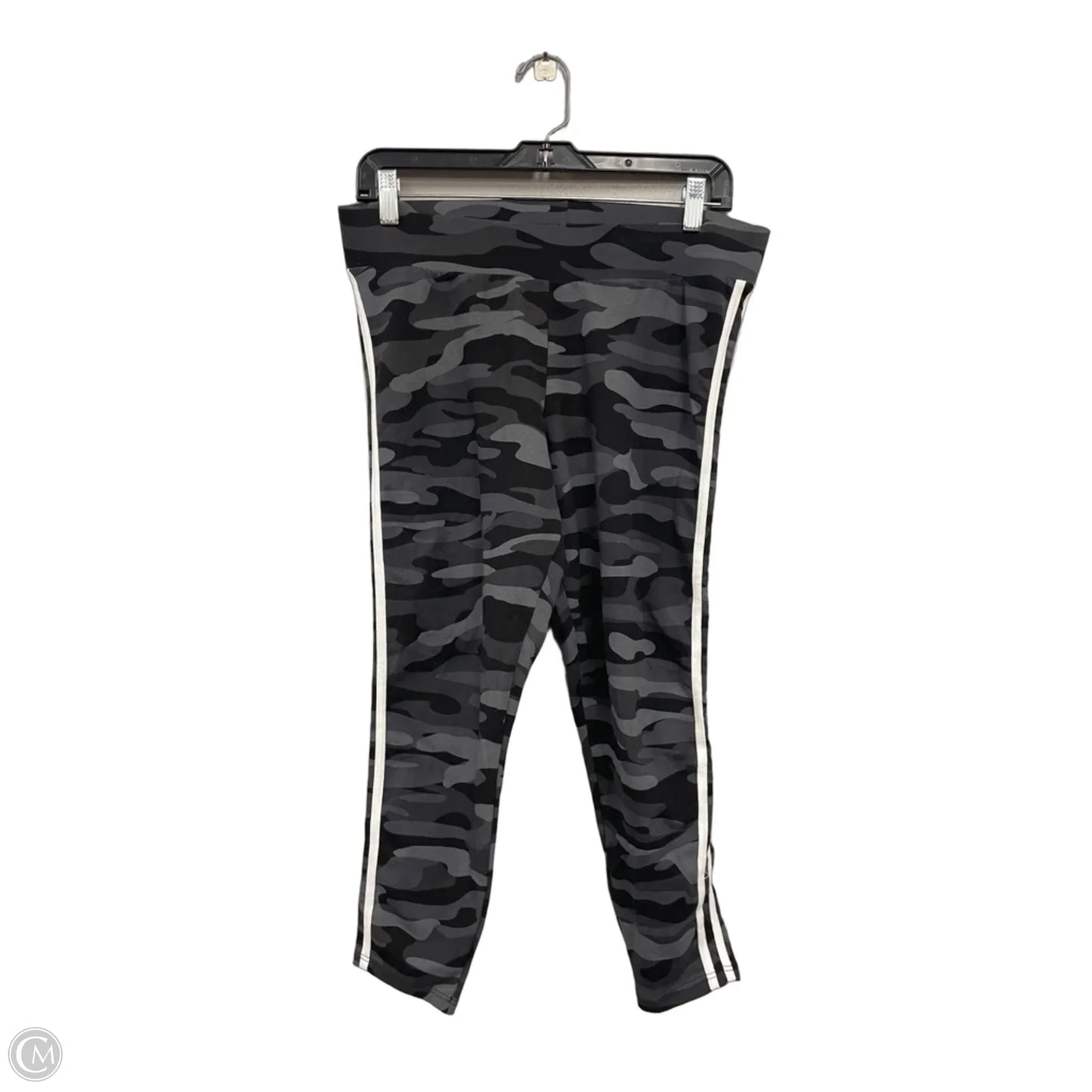 Athletic Capris By Torrid In Camouflage Print, Size: 14