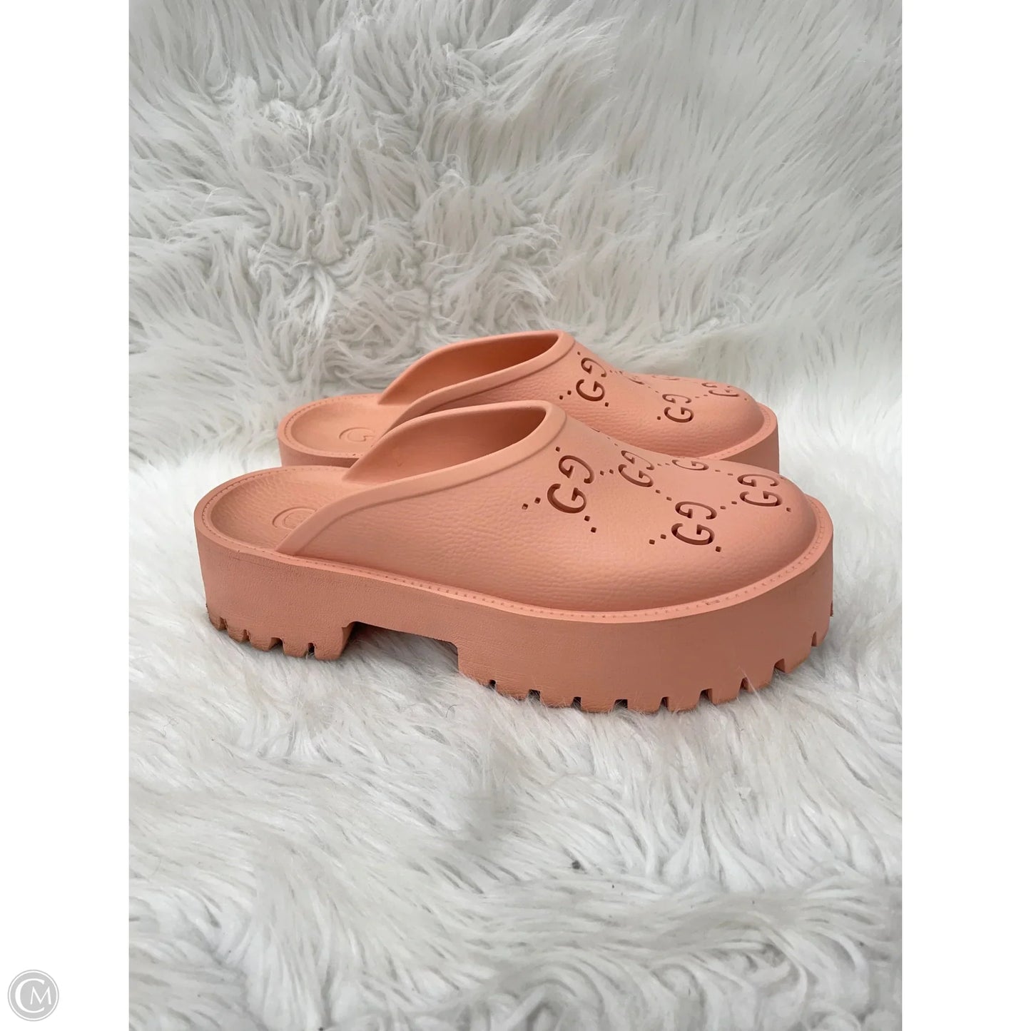 Shoes Luxury Designer By Gucci In Pink, Size: 11