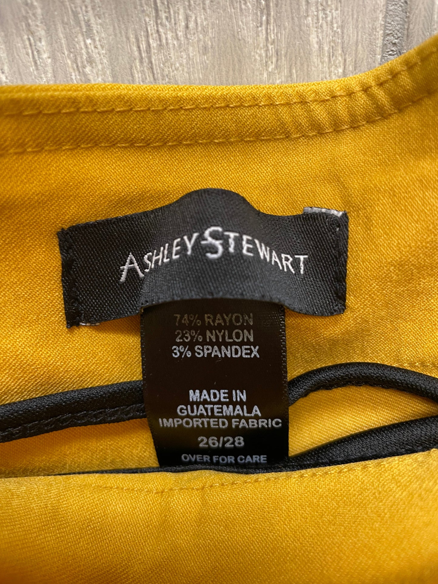 Yellow Shorts Ashley Stewart, Size 26