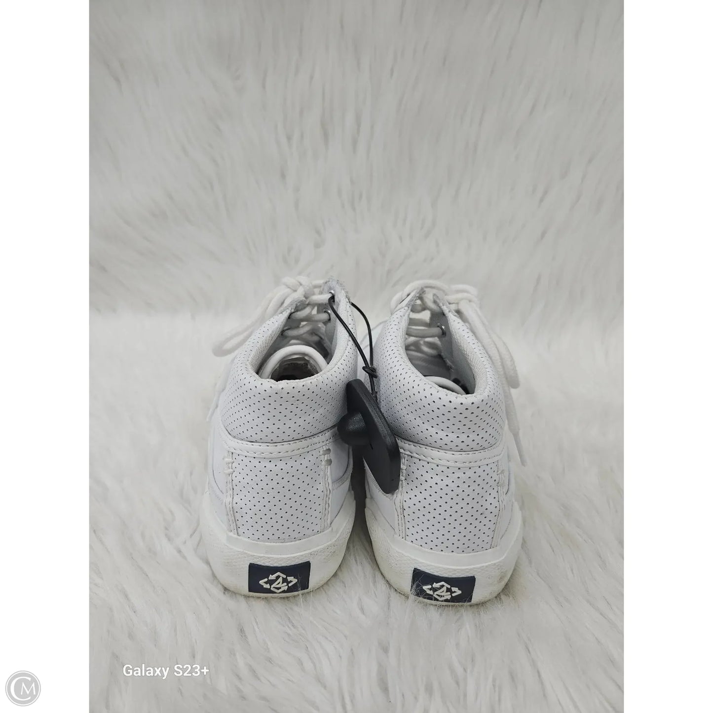 Shoes Sneakers By Sperry In White, Size: 9