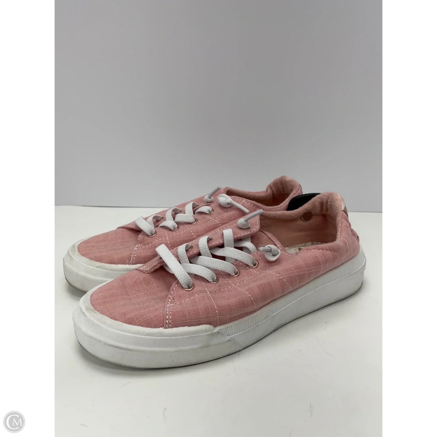 Shoes Sneakers By Roxy In Pink & White, Size: 8.5