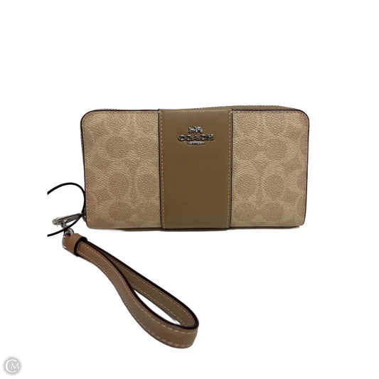 Wristlet Designer By Coach, Size: Large