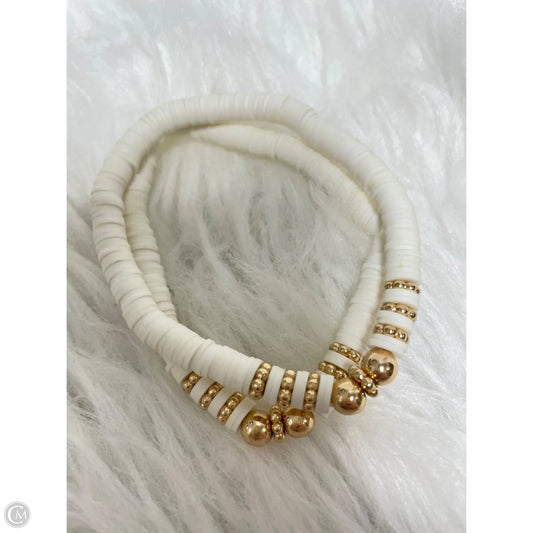 Bracelet Beaded By Clothes Mentor, Size: 02 Piece Set