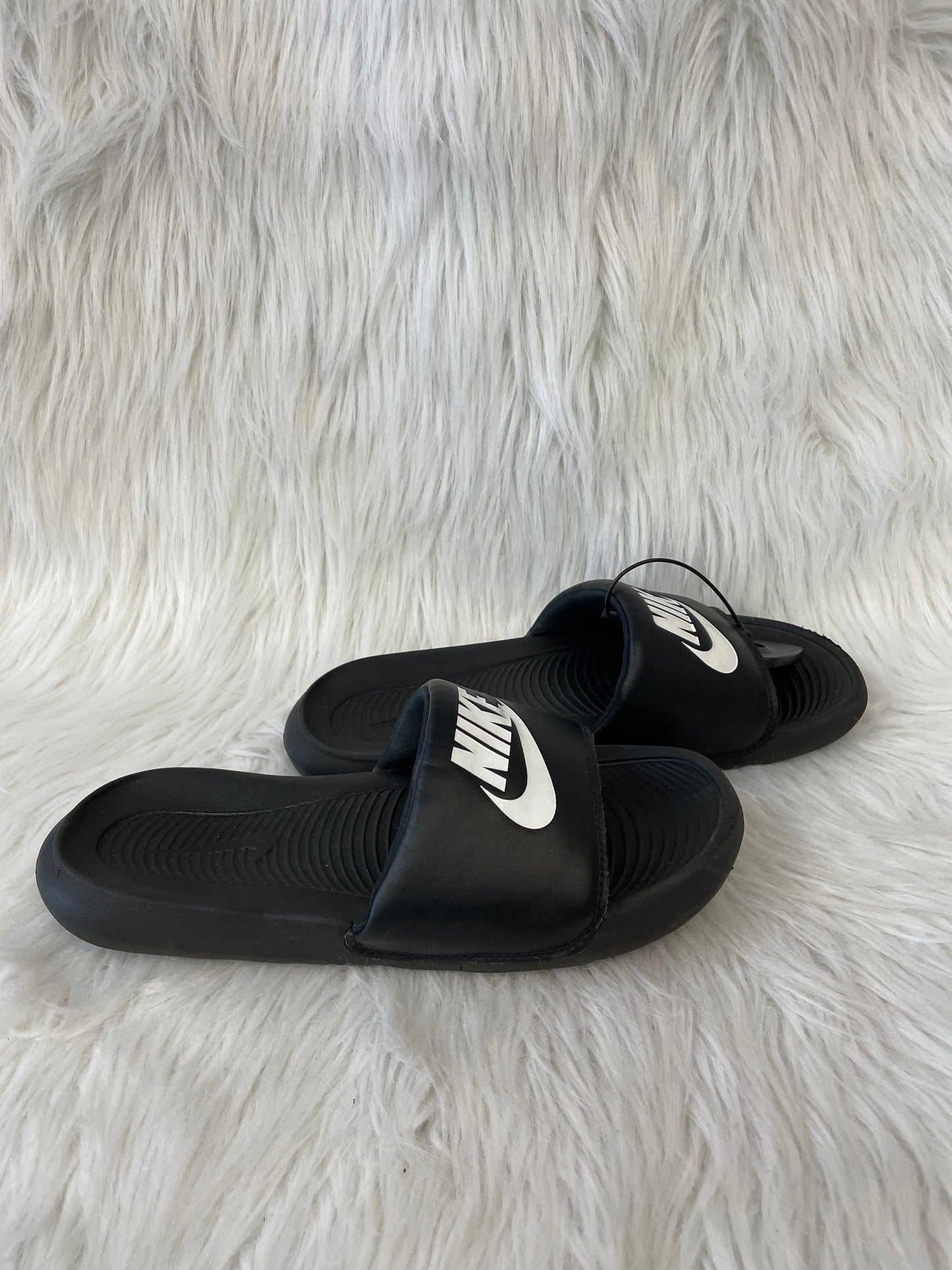 Black & White Sandals Sport Nike, Size 7