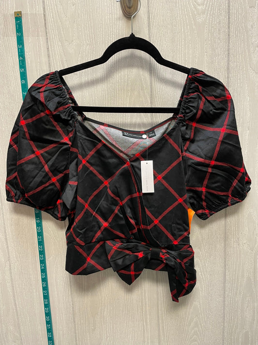 Black Red Top Short Sleeve New York And Co O, Size M