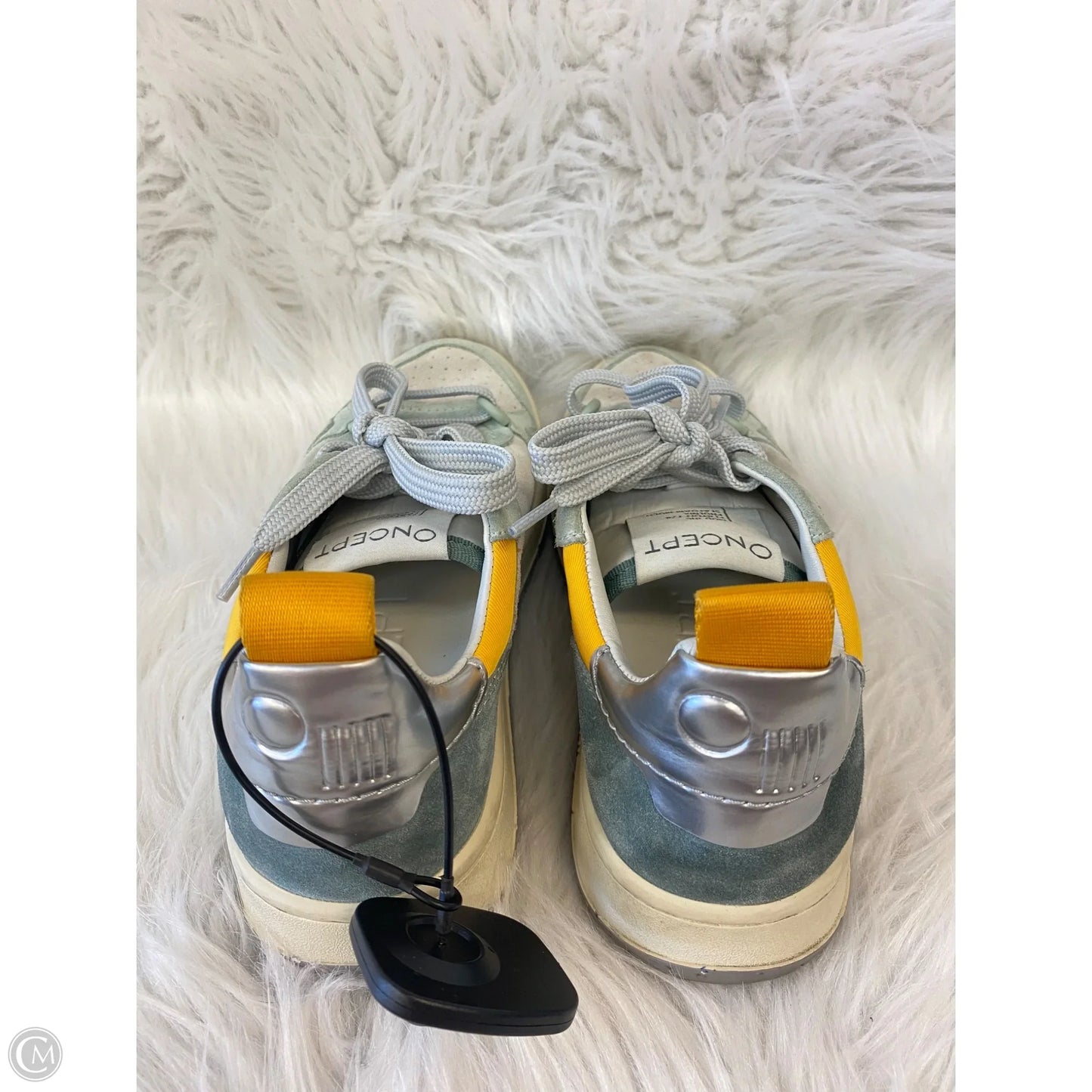 Shoes Sneakers By Cma In Green & Grey, Size: 6