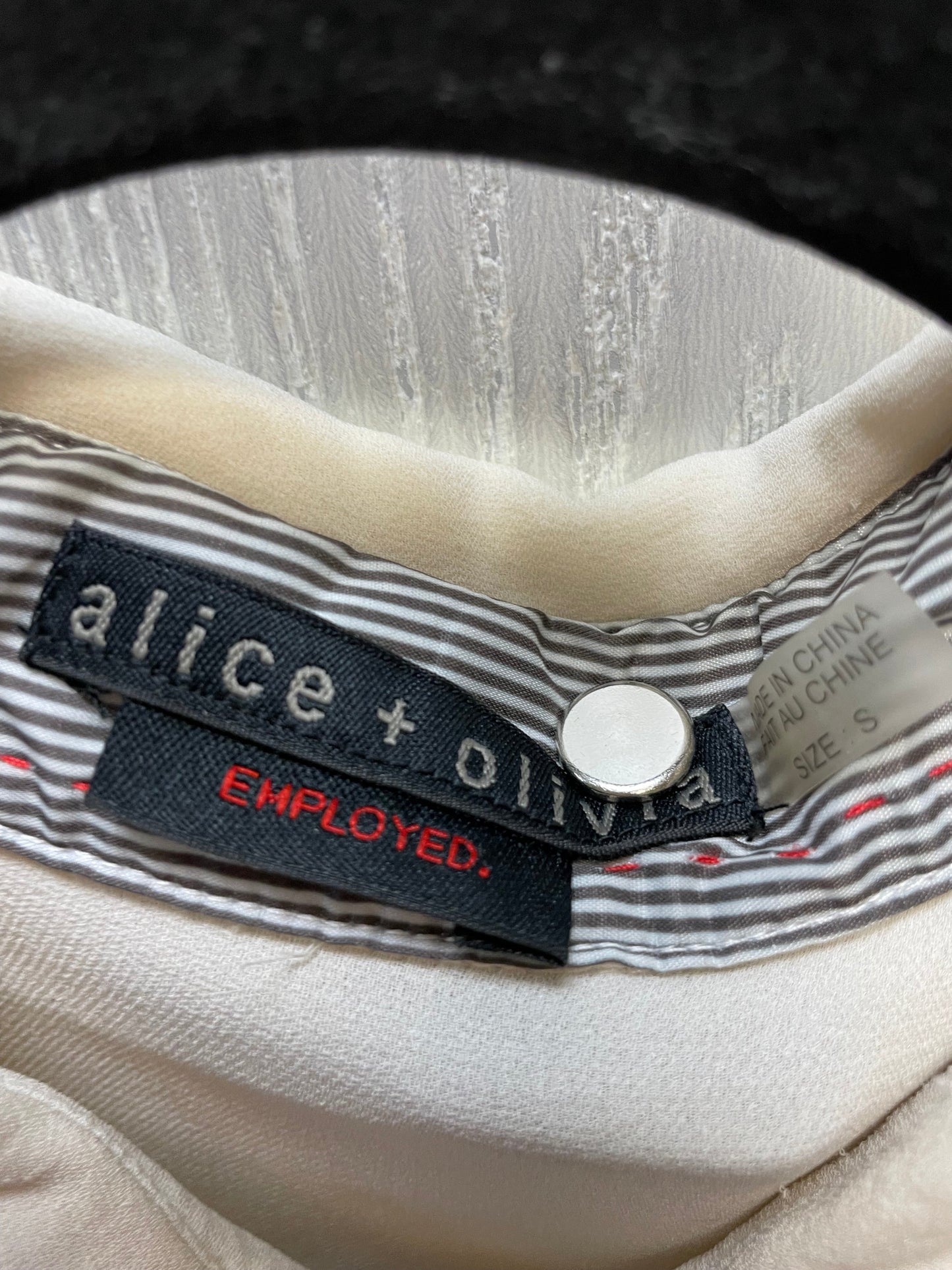 Blouse Designer By Alice + Olivia In Cream, Size: S