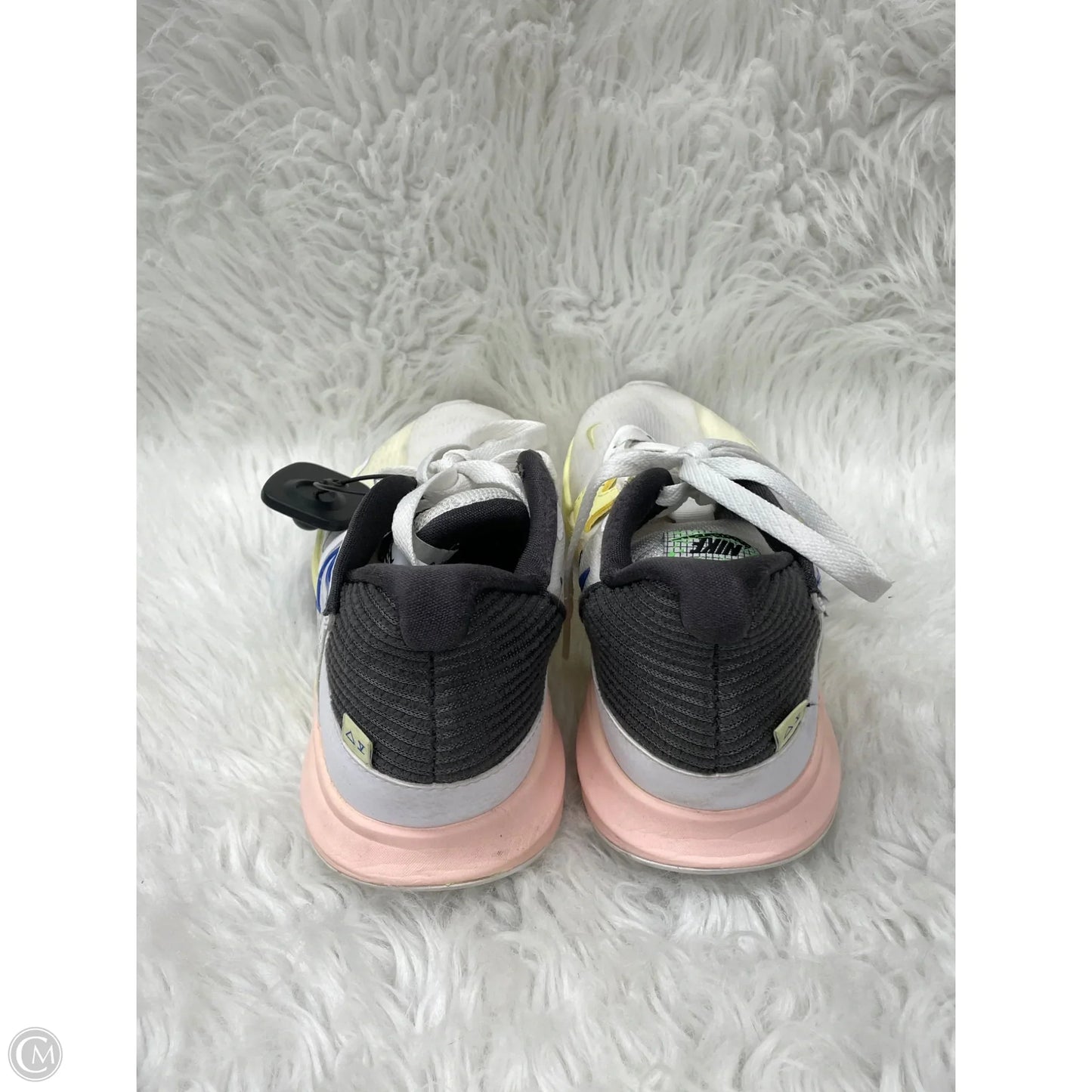 Shoes Athletic By Nike In White & Yellow, Size: 9.5