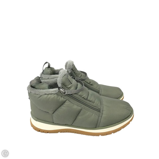 Boots Designer By Ugg In Green, Size: 9