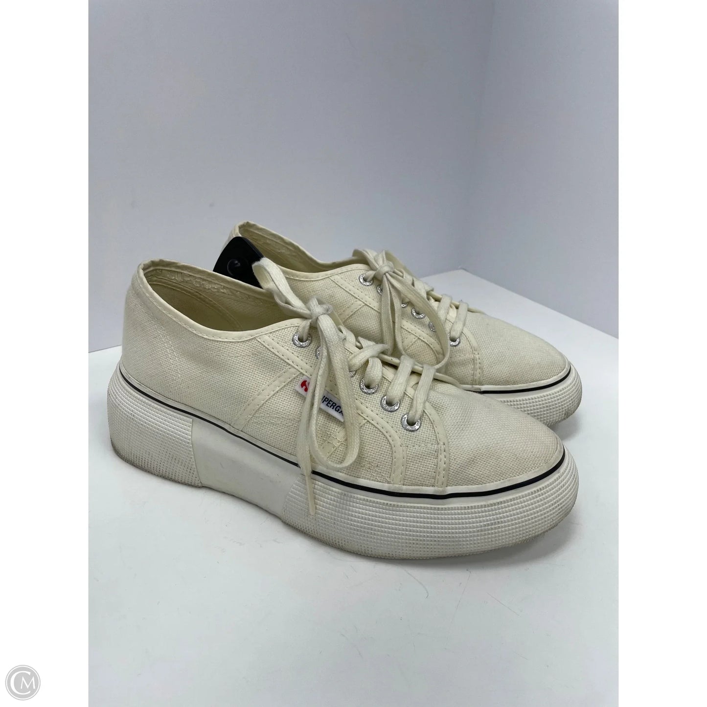 Shoes Sneakers By Superga In Cream, Size: 8