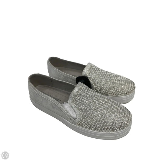 Shoes Flats By Skechers In Silver & White, Size: 10