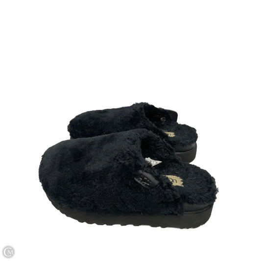 Slippers Designer By Ugg In Black, Size: 7