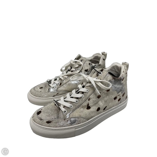 Shoes Sneakers By J Slides In Animal Print, Size: 8.5
