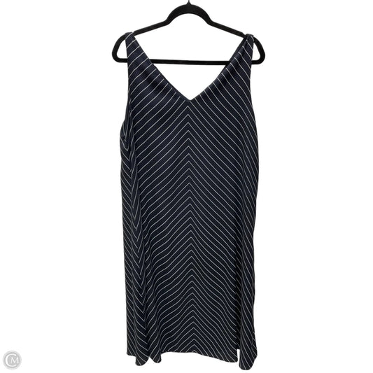 Dress Casual Short By Ann Taylor In Multi-colored, Size: L