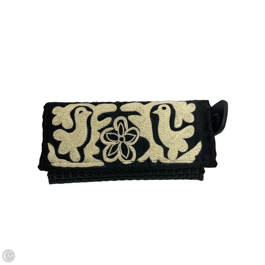 Wallet By Clothes Mentor, Size: Medium