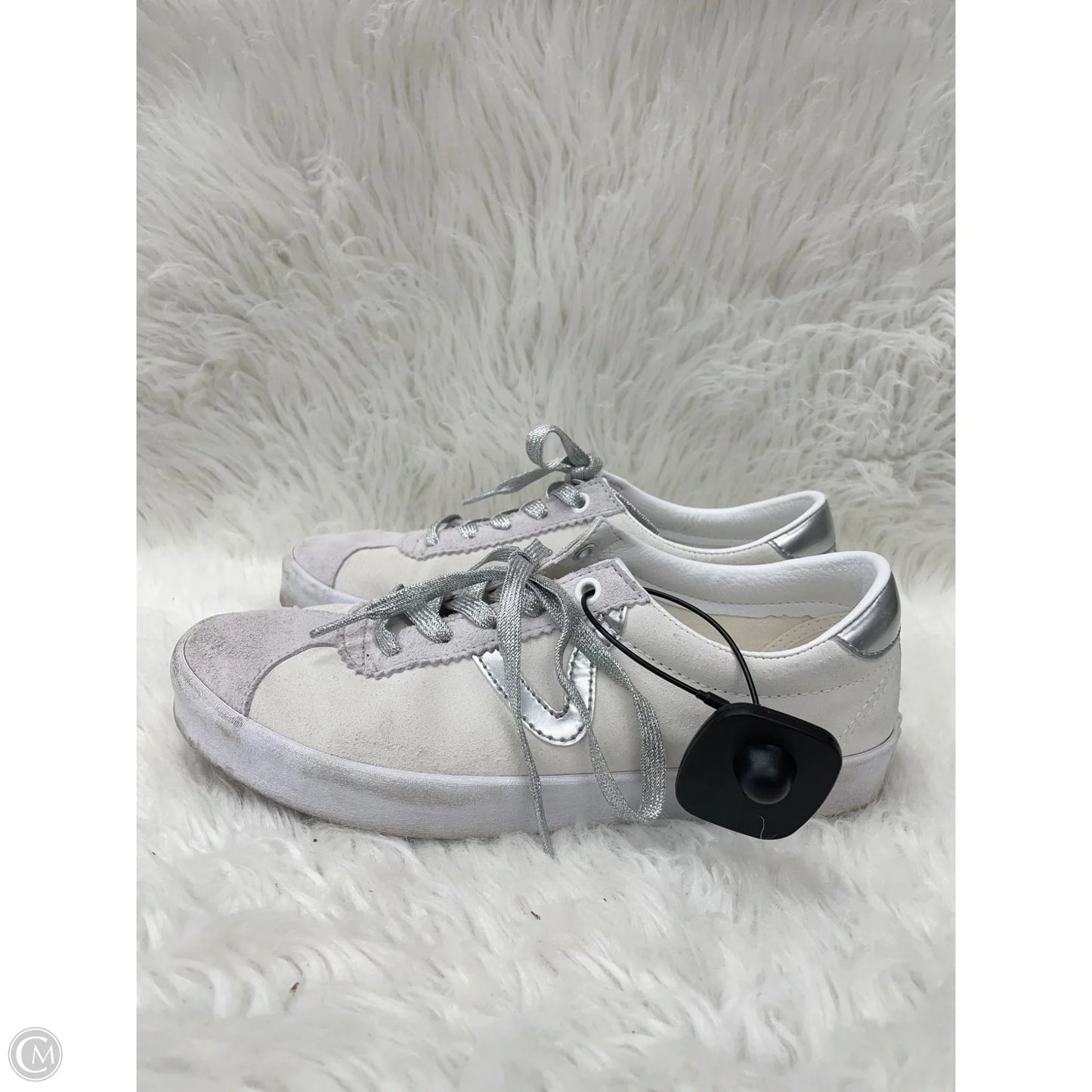 Shoes Sneakers By Vans In White, Size: 9