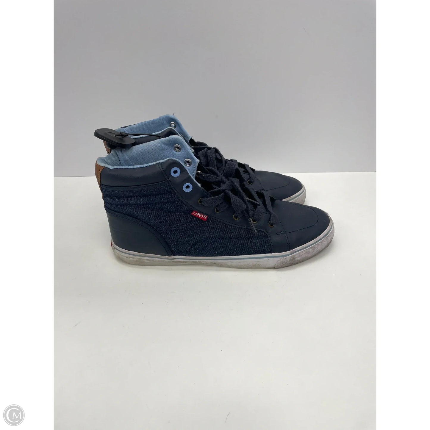 Shoes Sneakers By Levis In Blue Denim, Size: 10