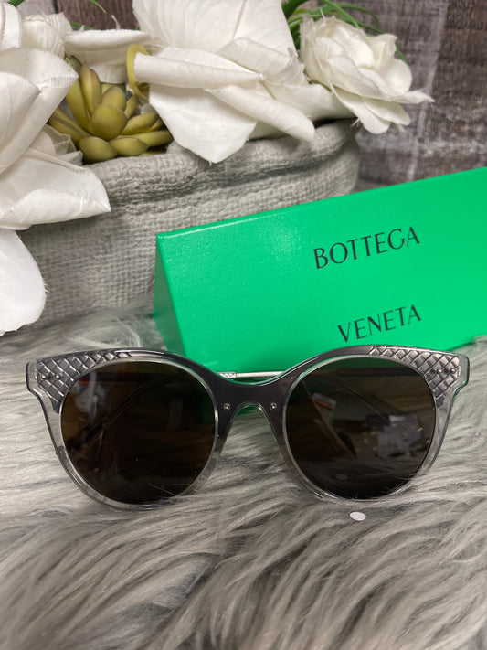 Sunglasses Luxury Designer By Bottega Veneta