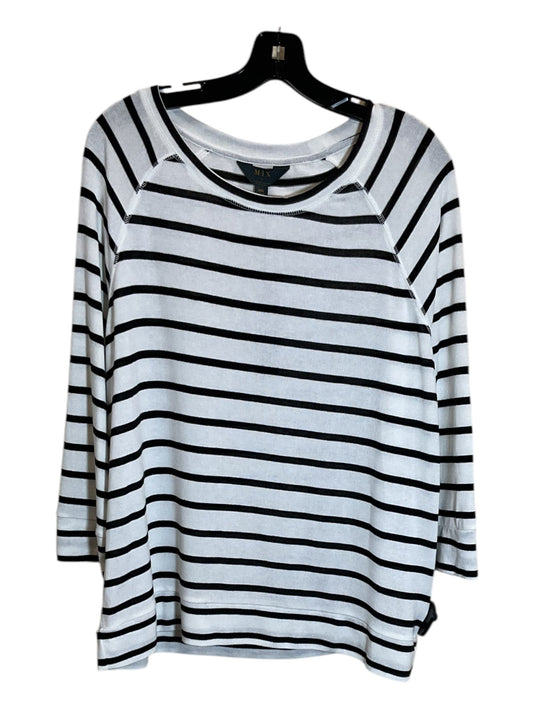 Top Long Sleeve By Clothes Mentor In Black & White, Size: 1x