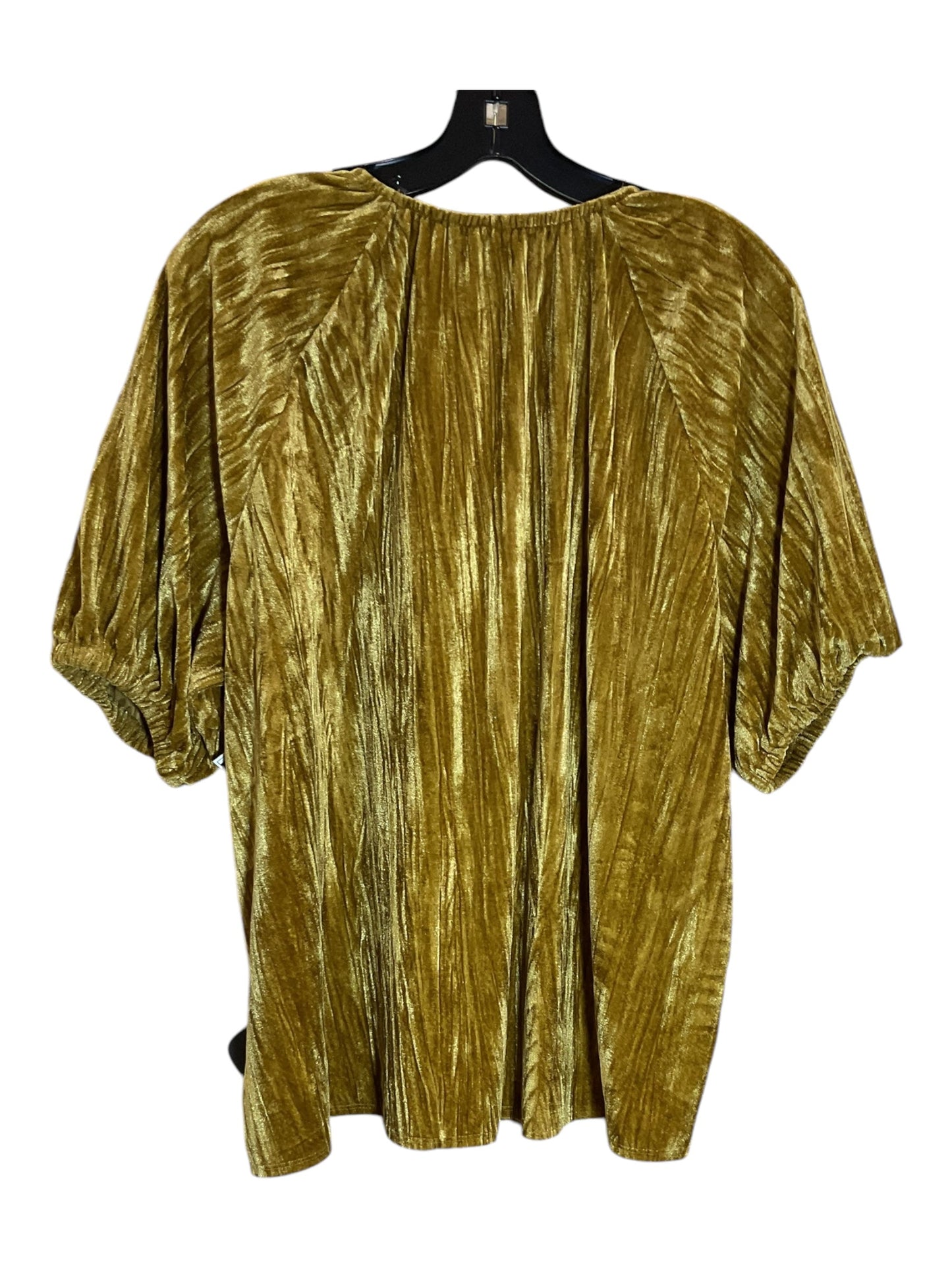 Top Short Sleeve By Maurices In Gold, Size: L