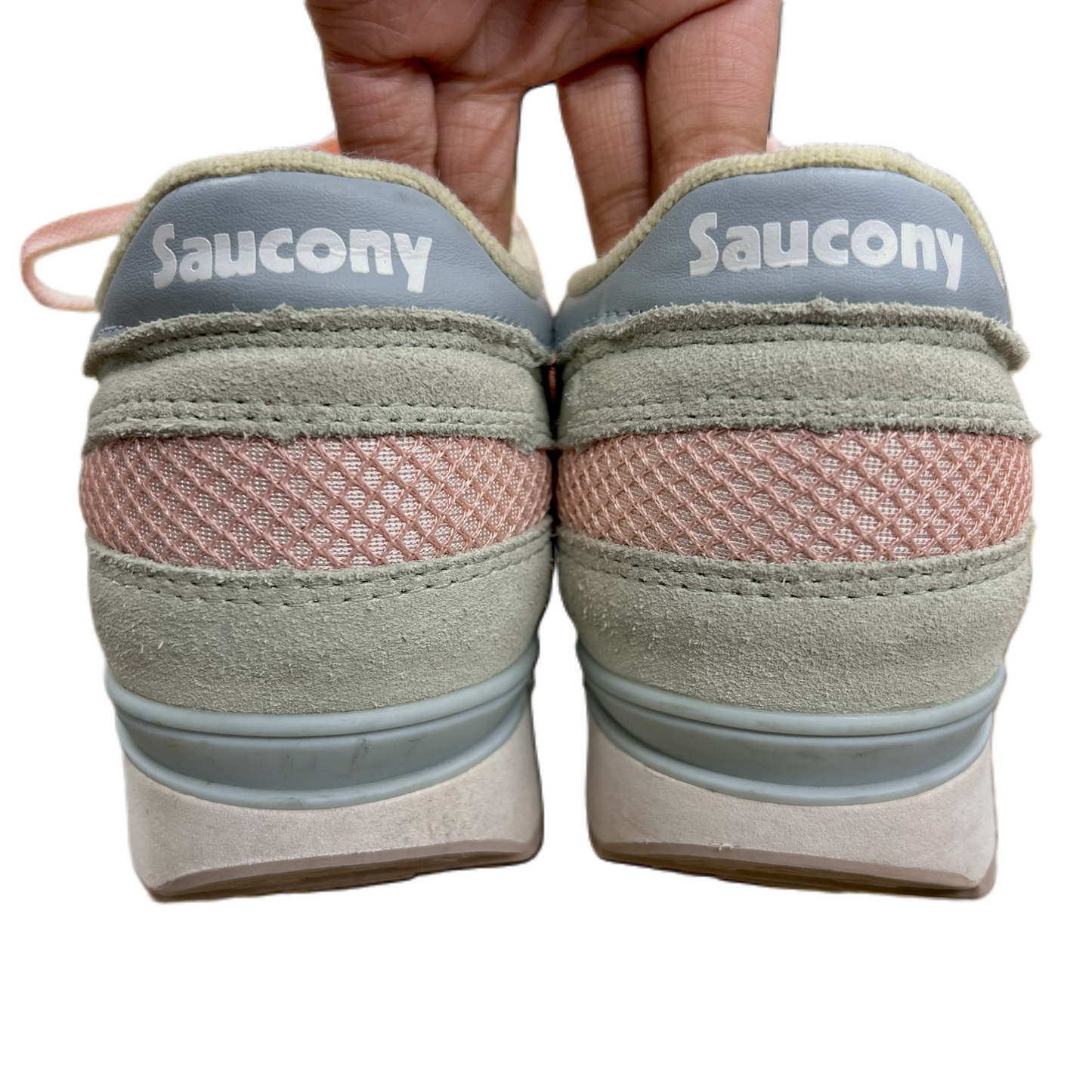 Shoes Sneakers By Saucony In Green & Pink, Size: 6