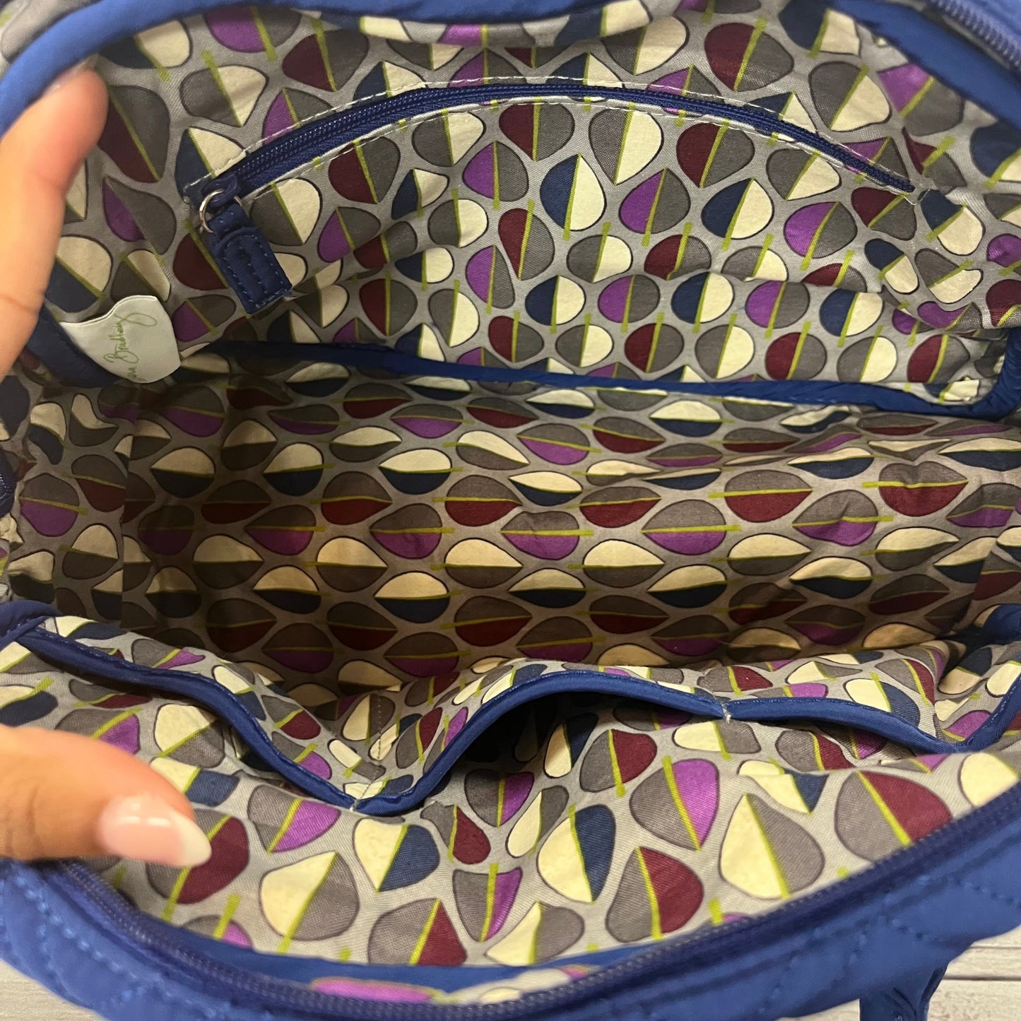 Handbag By Vera Bradley, Size: Medium