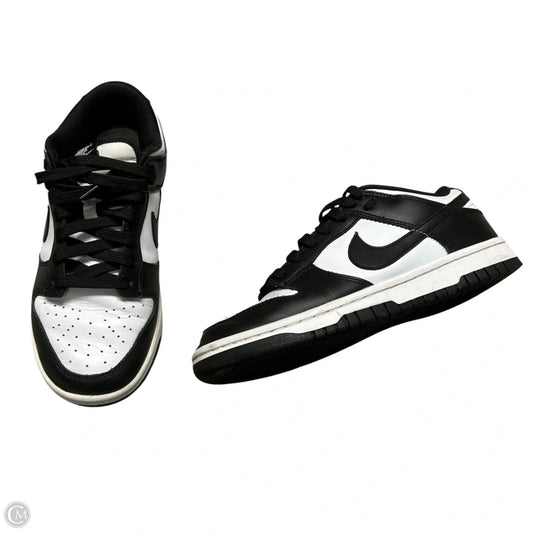 Shoes Sneakers By Nike In Black & White, Size: 6.5