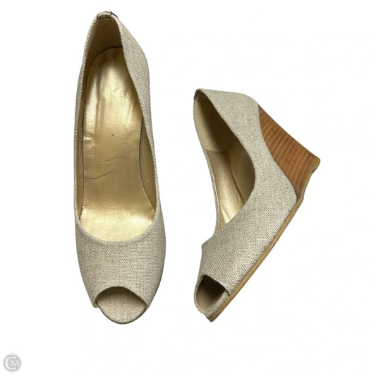 Sandals Designer By Stuart Weitzman In Gold & Tan, Size: 11