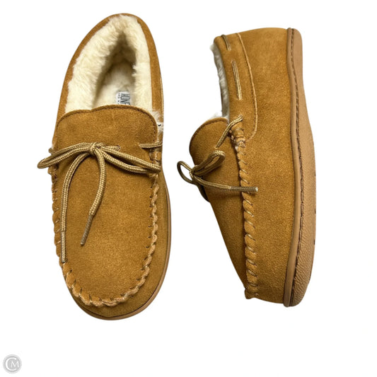 Shoes Flats By Monroe And Main In Tan, Size: 8