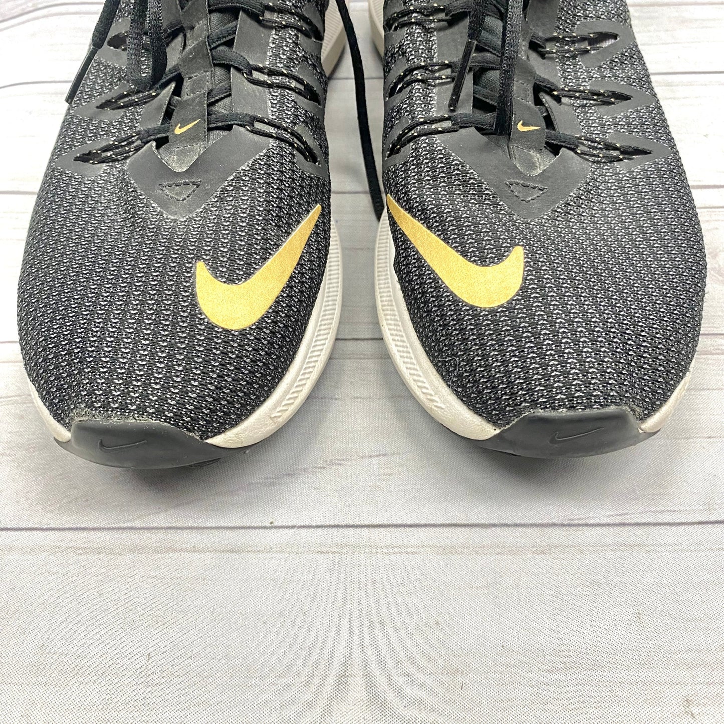 Shoes Athletic By Nike  Size: 9