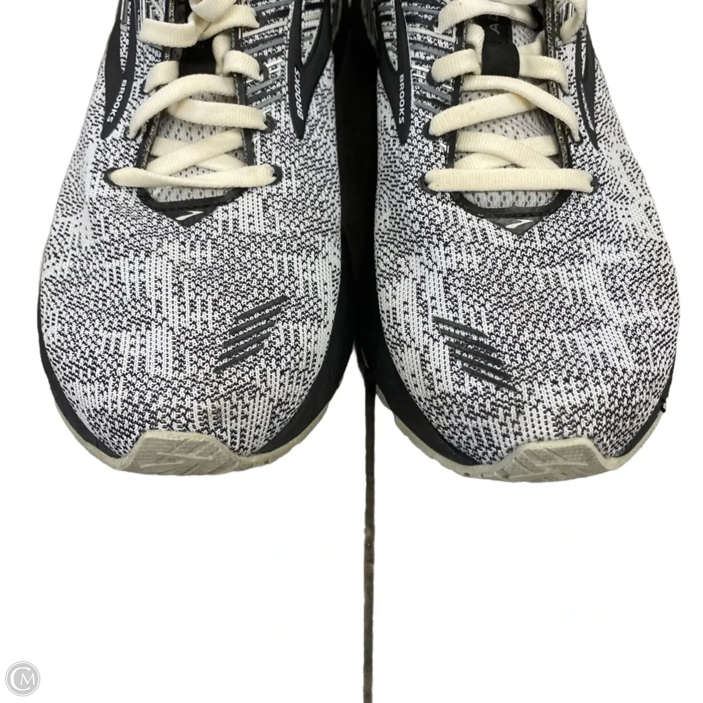 Shoes Athletic By Brooks In Black & Grey, Size: 9