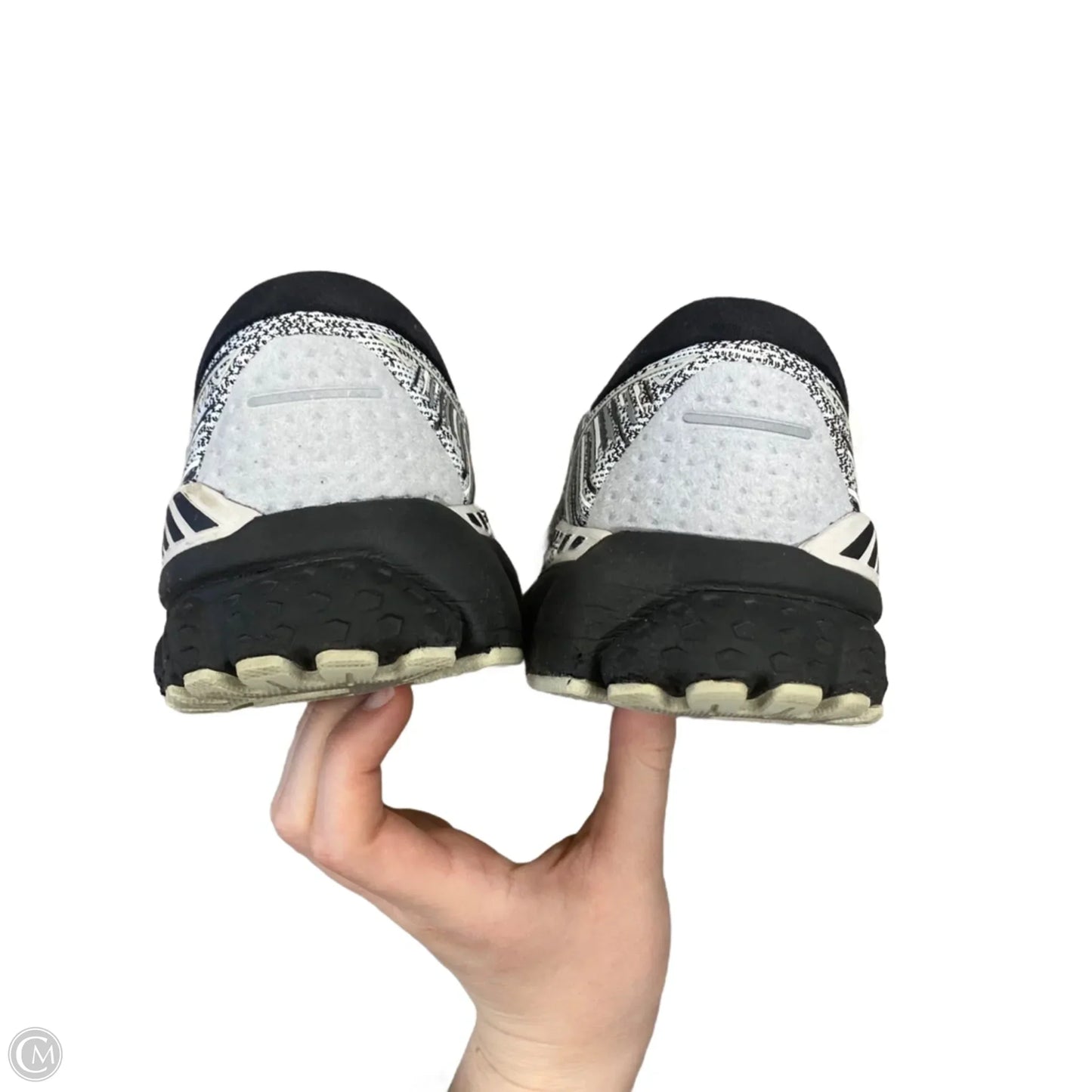 Shoes Athletic By Brooks In Black & Grey, Size: 9