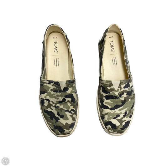 Shoes Sneakers By Toms In Camouflage Print, Size: 7.5