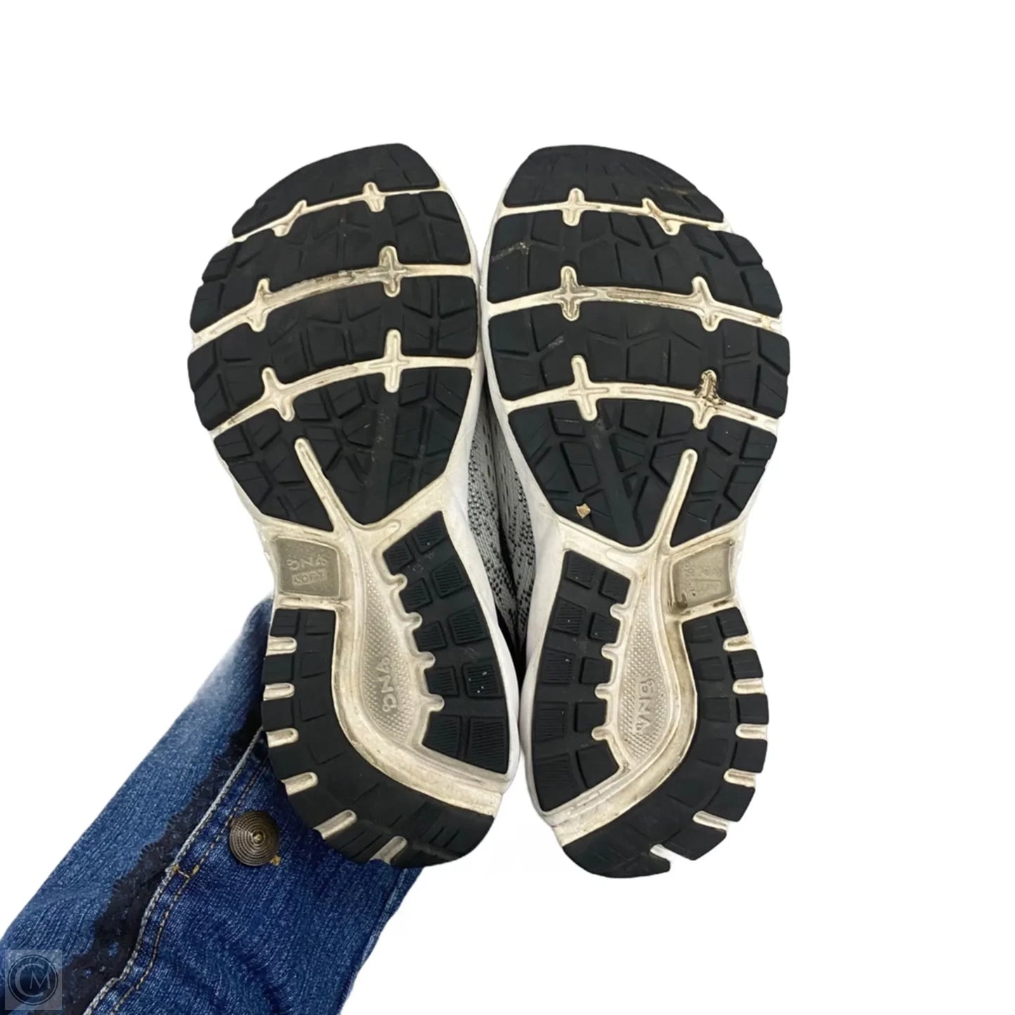 Shoes Athletic By Brooks In Grey & Pink, Size: 8