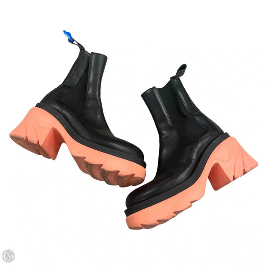 Boots Luxury Designer By Bottega Veneta In Black & Pink, Size: 8.5