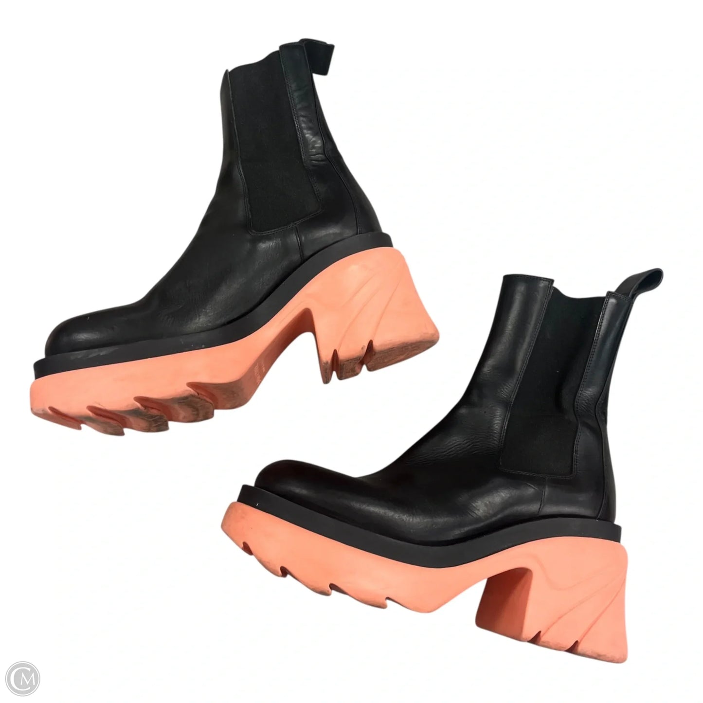 Boots Luxury Designer By Bottega Veneta In Black & Pink, Size: 8.5