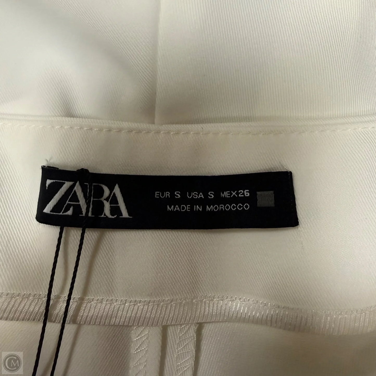 Shorts By Zara In White, Size: S