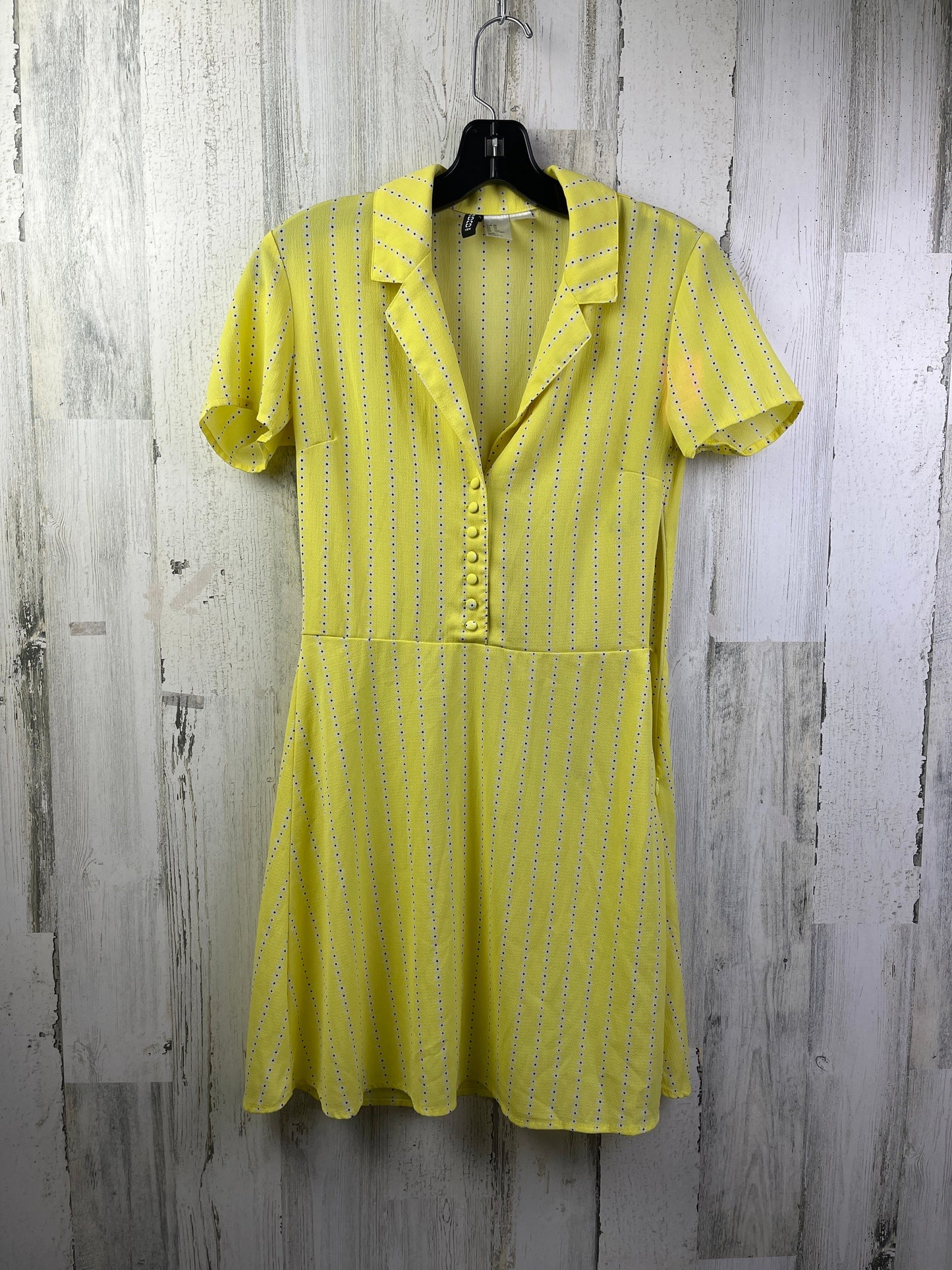 Yellow Dress Casual Short Divided, Size M