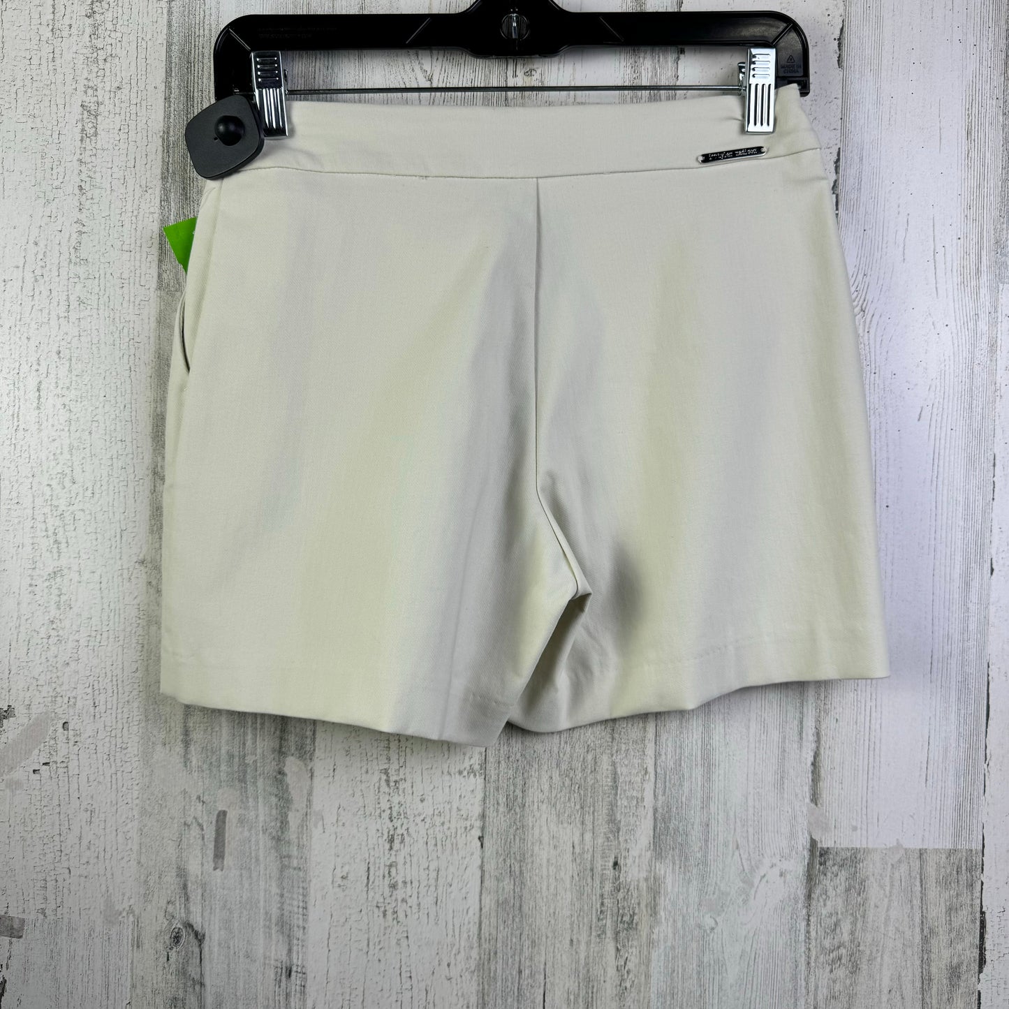 Cream Shorts Clothes Mentor, Size 0