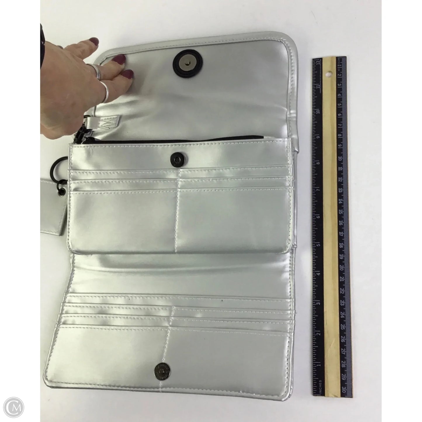 Wallet By Clothes Mentor, Size: Large