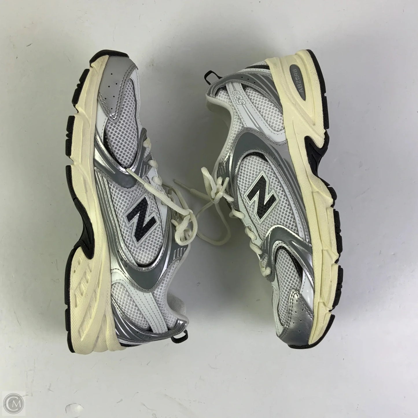 Shoes Athletic By New Balance In White, Size: 9
