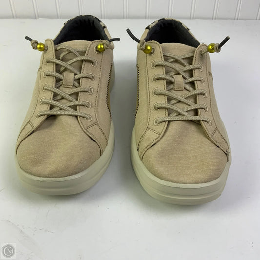 Shoes Flats By Hey Dude In Tan, Size: 9