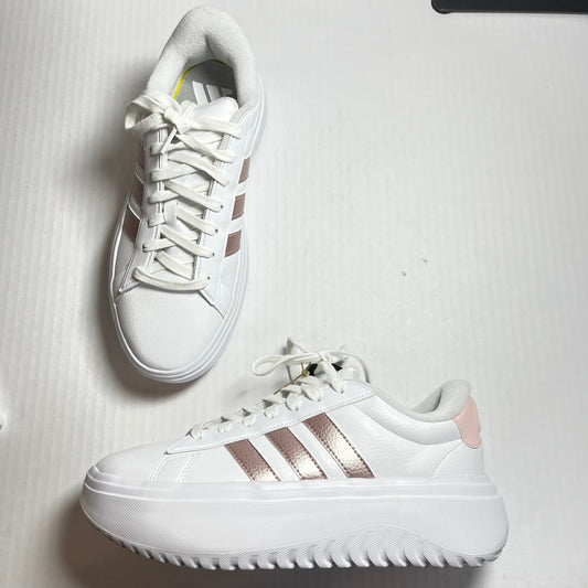 Shoes Athletic By Adidas In White, Size: 9.5