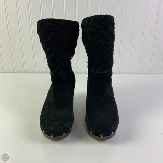 Boots Designer By Ugg In Black, Size: 7