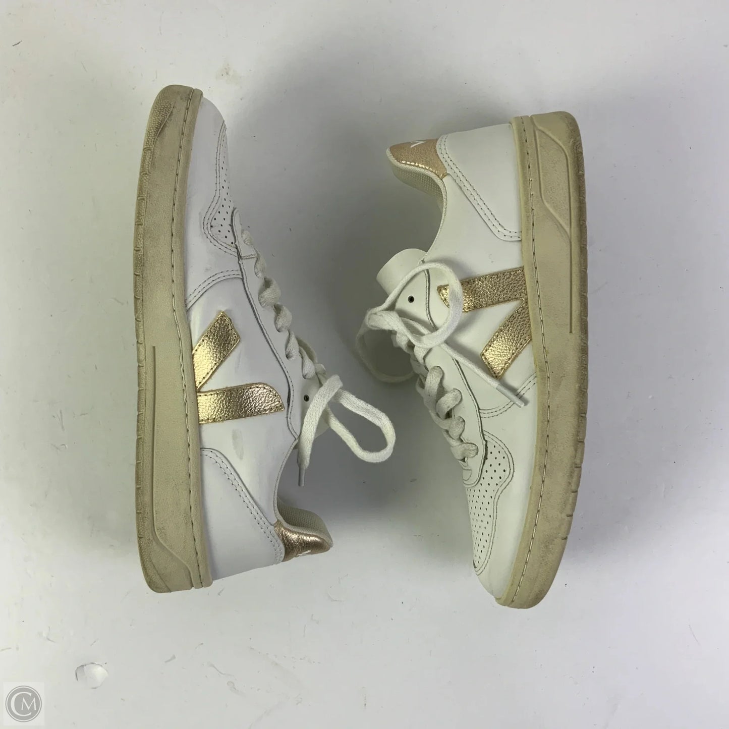 Shoes Sneakers By Veja In White, Size: 8